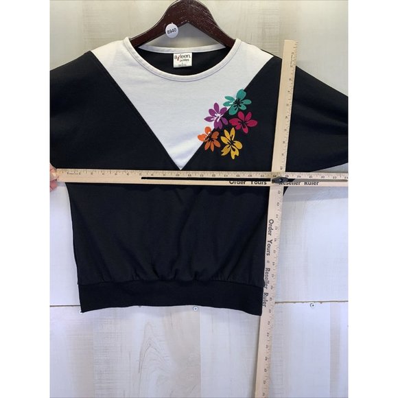 Aileen Vintage Womens Black Floral Embroidered Vintage Top Small USA Made-8940 - Picture 2 of 7